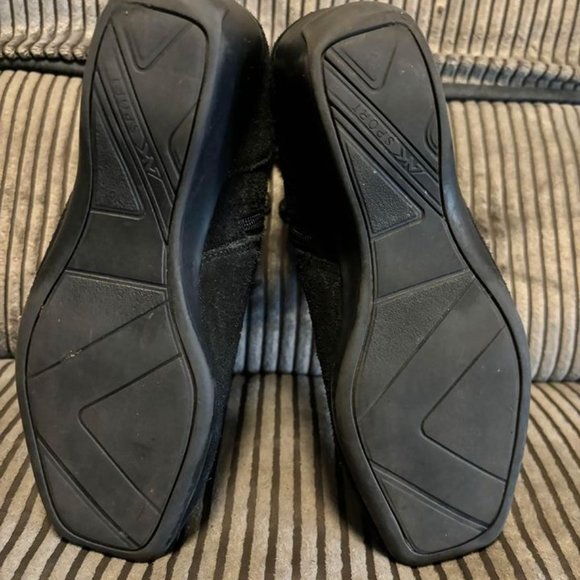 ANN KLEIN WOMENS BLACK WEDGE SUEDE FUR ANKLE BOOTS SZ 7.5 - Picture 5 of 5